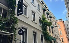 Massimo Hotel